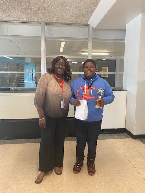 SoniaEscotMEd's tweet photo. Way to go patriots! We won first place in impromptu speaking, music and art! We also placed 2-5! Super proud of all of you! @PatrickHenryMS @UILHoustonISD https://t.co/LAFW5QEFbk