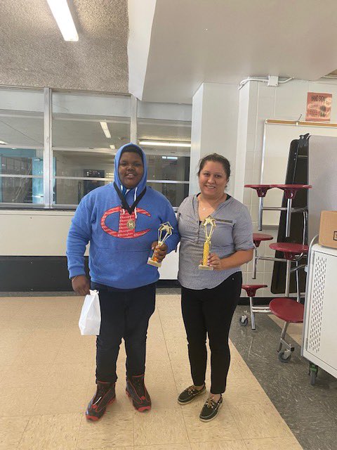SoniaEscotMEd's tweet photo. Way to go patriots! We won first place in impromptu speaking, music and art! We also placed 2-5! Super proud of all of you! @PatrickHenryMS @UILHoustonISD https://t.co/LAFW5QEFbk