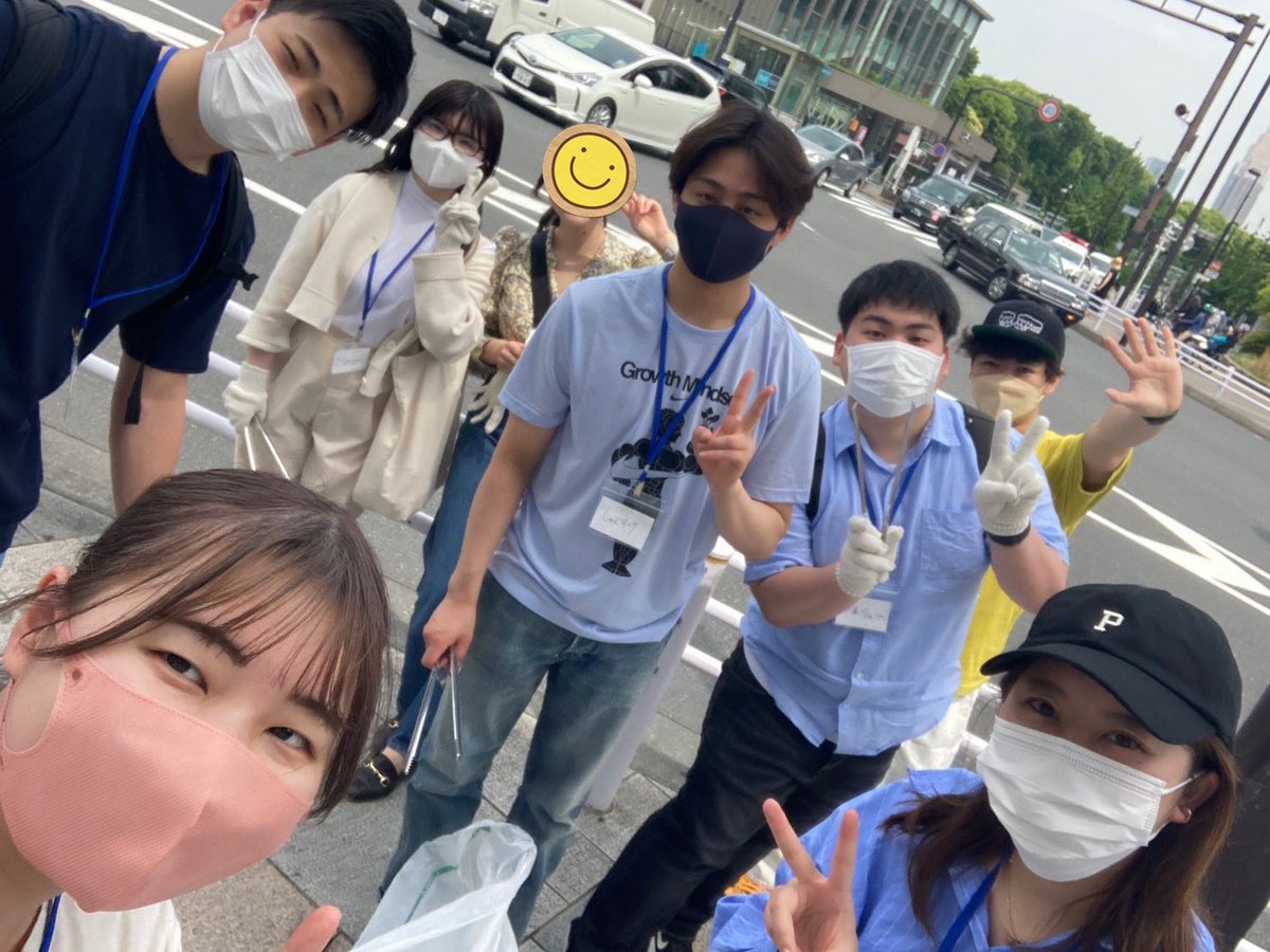 sharcul's tweet photo. 社会貢献×Web3.0の初イベントとして、第1回 ゴミ拾い @渋谷 を開催しました！！
たくさんのゴミが落ちており、拾い終わったあとには爽快な気分になりました✨
終了後にはもちろんNFTを配布しました！
今後も同様のイベントを開催していく予定なので、続報をお待ちください！

#NFTゴミ拾い
#NFT
#web3 https://t.co/md7I0XLuyF