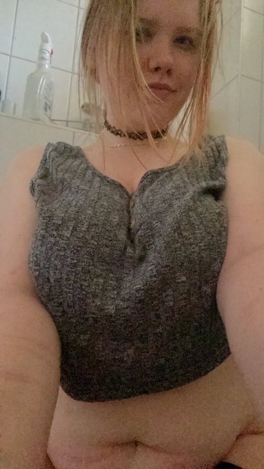 Yawn 🥱 i woke up way too early but I managed to sleep some more 😊 good morning!! I Hope you had a nice<a href="/tag/girl"class="tags"><span>#girl</span></a><a href="/tag/curvy"class="tags"><span>#curvy</span></a><a href="/tag/bbw"class="tags"><span>#bbw</span></a><a href="/tag/chubby"class="tags"><span>#chubby</span></a><a href="/tag/thighhigh"class="tags"><span>#thighhigh</span></a><a href="/tag/nsfw"class="tags"><span>#nsfw</span></a><a href="/tag/o"class="tags"><span>#o</span></a>