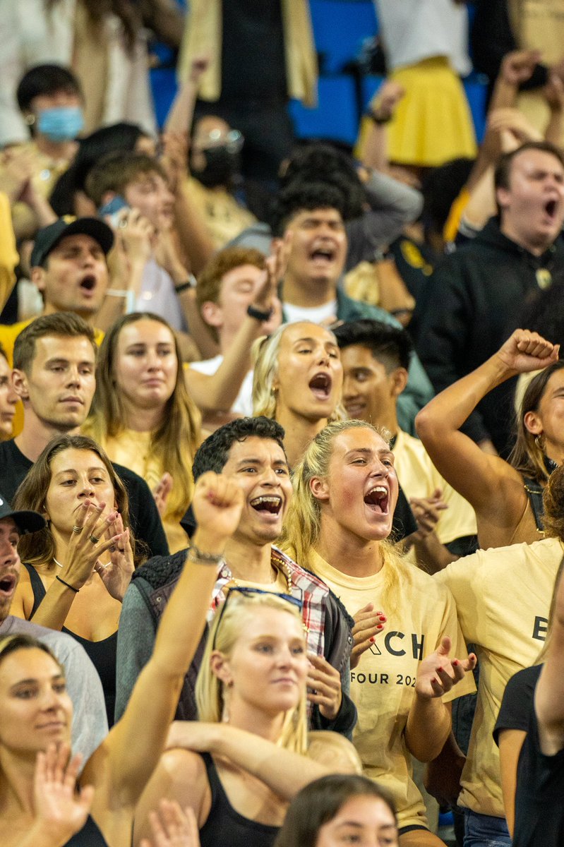 LBSUAthletics's tweet photo. Long Beach Nation you showed up tonight! You were loud, crazy and full of energy! We need you again on Saturday as we compete for the National Championship! 💥🤩

#HereComestheBoom #GoBeach https://t.co/js9ZhmfnuD
