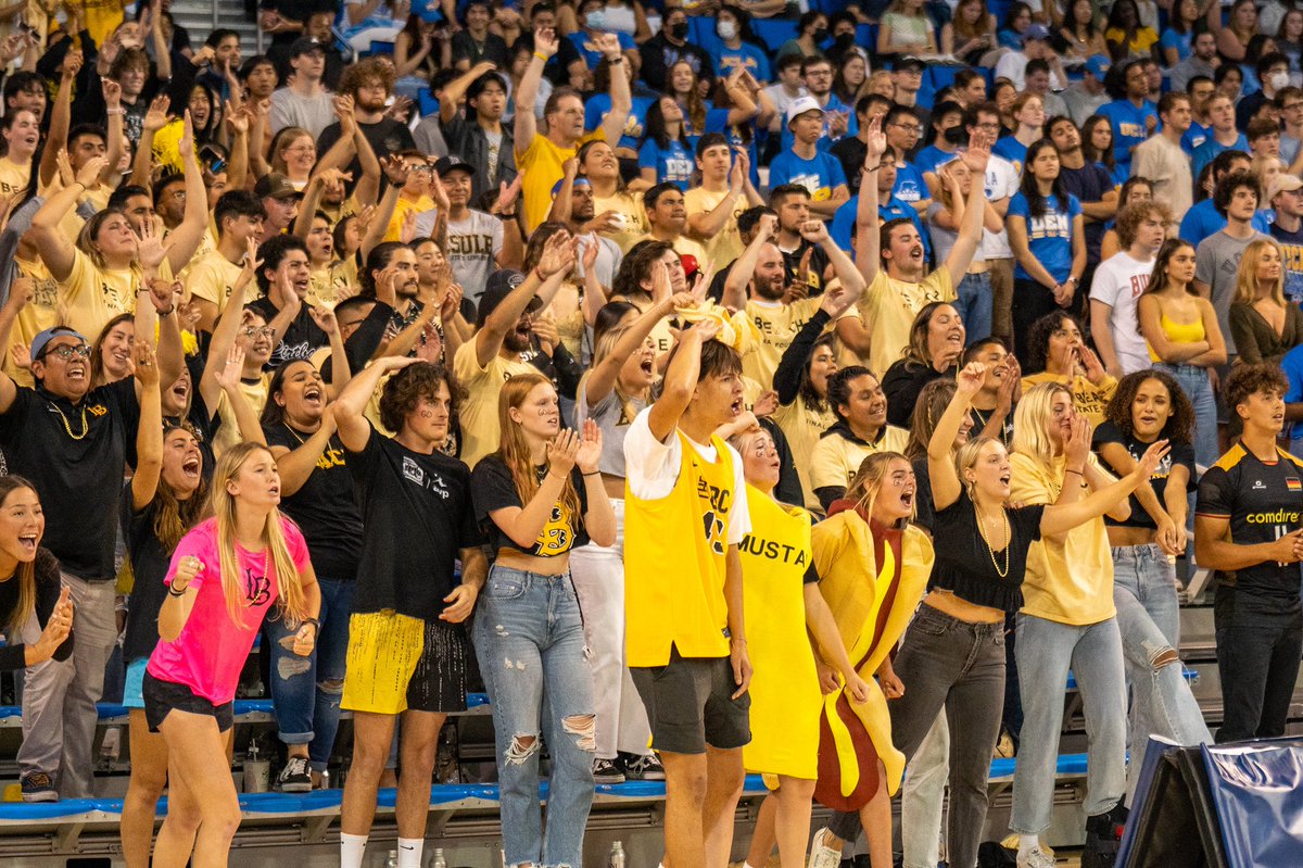 LBSUAthletics's tweet photo. Long Beach Nation you showed up tonight! You were loud, crazy and full of energy! We need you again on Saturday as we compete for the National Championship! 💥🤩

#HereComestheBoom #GoBeach https://t.co/js9ZhmfnuD