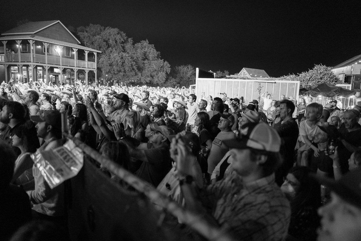 Last weekends assignment: spend all day with friends and document the amazing Texas BBQ they expertly prepared for the performers and crew at <a href="/WillieNelson/">Willie Nelson</a> ‘s 89th birthday festival at  <a href="/LuckReunion/">Luck Reunion</a>. Much more to come from this series. #Texas #BBQ #Leica #SonyAlpha