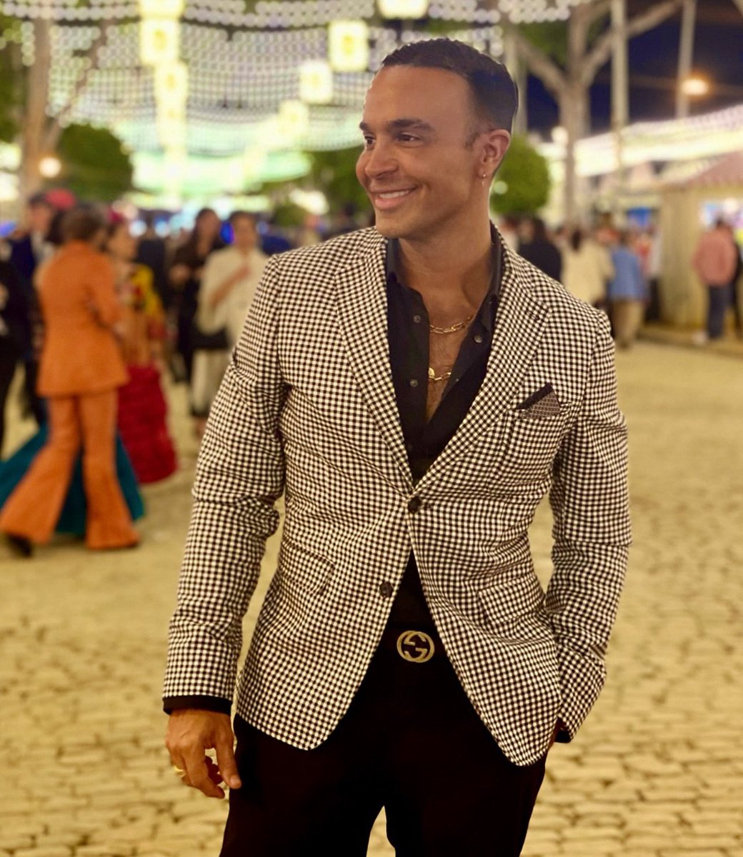 LUISROLLAN's tweet photo. Despidiendo mi #feria de Sevilla💚 https://t.co/1MjRrt8Xc5