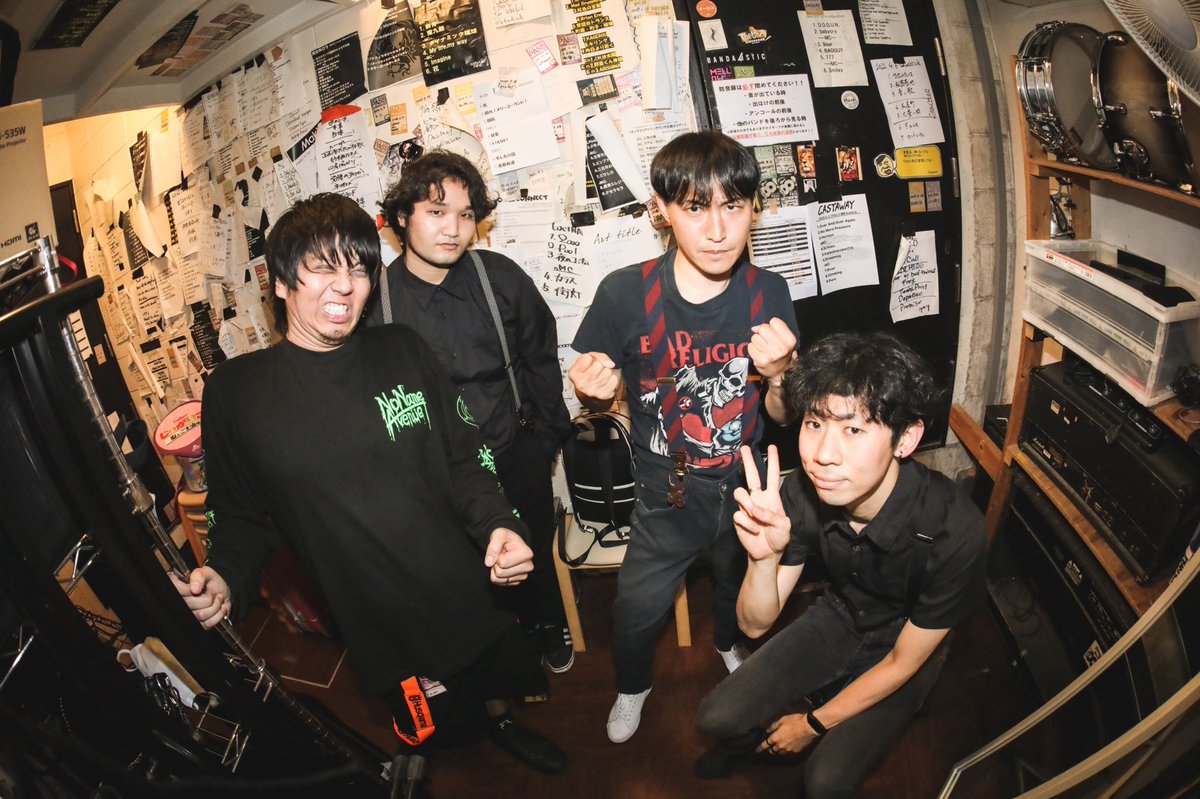 FreeWalkFree's tweet photo. FREE WALK FREE ”Mix Box" @Queblick 無事終了!

-SET-
カナリヤ
GOLDEN DEEP SLUMBER

アオ
NOT FOUND
コバルトブルーの夜

SWAY
WALKING DEAD

📸 by eno(@acp696)

ご覧頂いた皆様、ありがとうございました!!

#FreeWalkFree #Live #福岡 #天神 #Queblick #LivePhotography https://t.co/J1VNFQt3kP