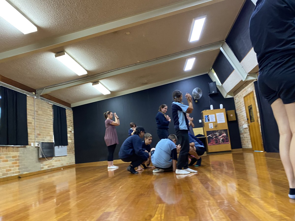 JamesMeehanHS's tweet photo. Burra Bamal C-A-C NAISDA Dance Project impressively worked with our student to create a moving dance performance #lovewhereyoulearn #connecttoCulture @PBordado @KrishnaP34 @MsRatusau @RogersLeesa @_iEndo https://t.co/iBo7phlAvt