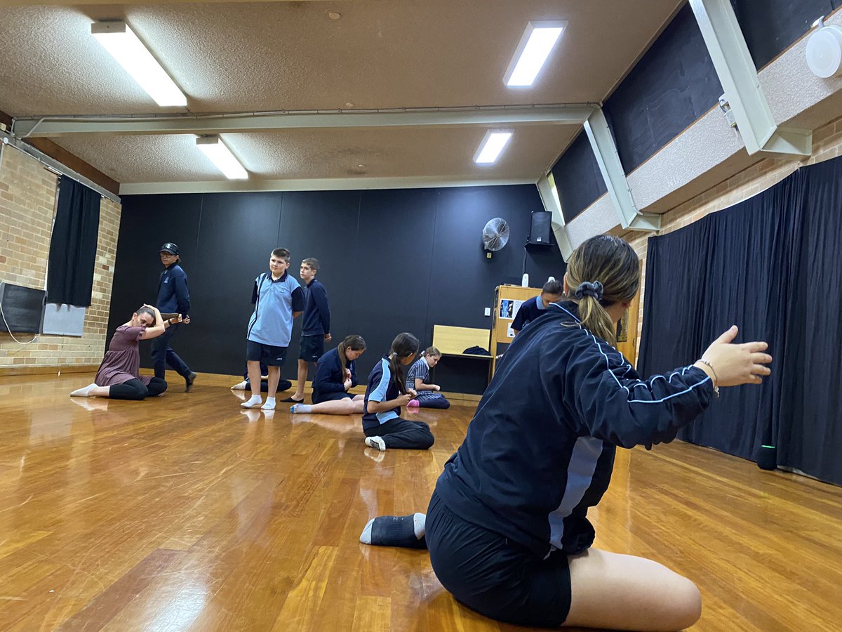 JamesMeehanHS's tweet photo. Burra Bamal C-A-C NAISDA Dance Project impressively worked with our student to create a moving dance performance #lovewhereyoulearn #connecttoCulture @PBordado @KrishnaP34 @MsRatusau @RogersLeesa @_iEndo https://t.co/iBo7phlAvt
