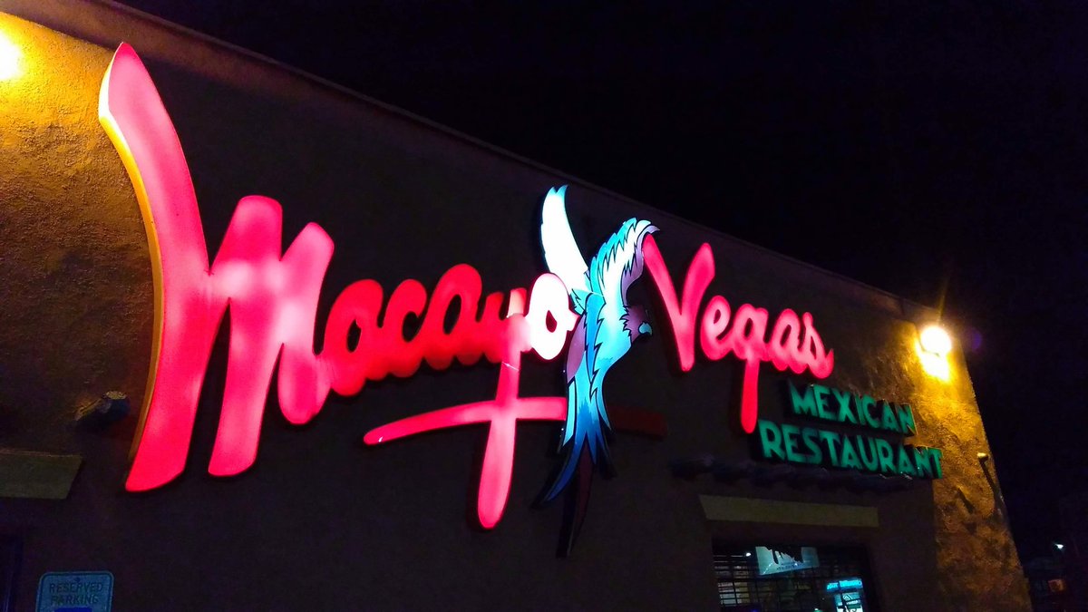 LasVegasLocally's tweet photo. There will never be a better Mexican food restaurant https://t.co/gpaleW4PjH