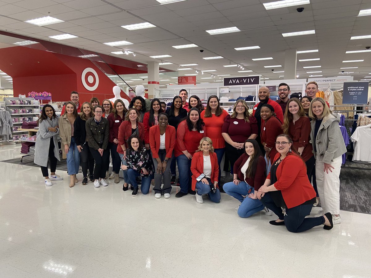Kellieness's tweet photo. Words cannot describe the joy it was to host 🎯’s CEO today along with the top female officers. We were given the opportunity to tell our stories as female leaders and I have so much gratitude for these leaders and this team. ❤️  @tonypena @A_Leigh_ @m_deyle @Lauren_Dunc https://t.co/nUFW94aXMi