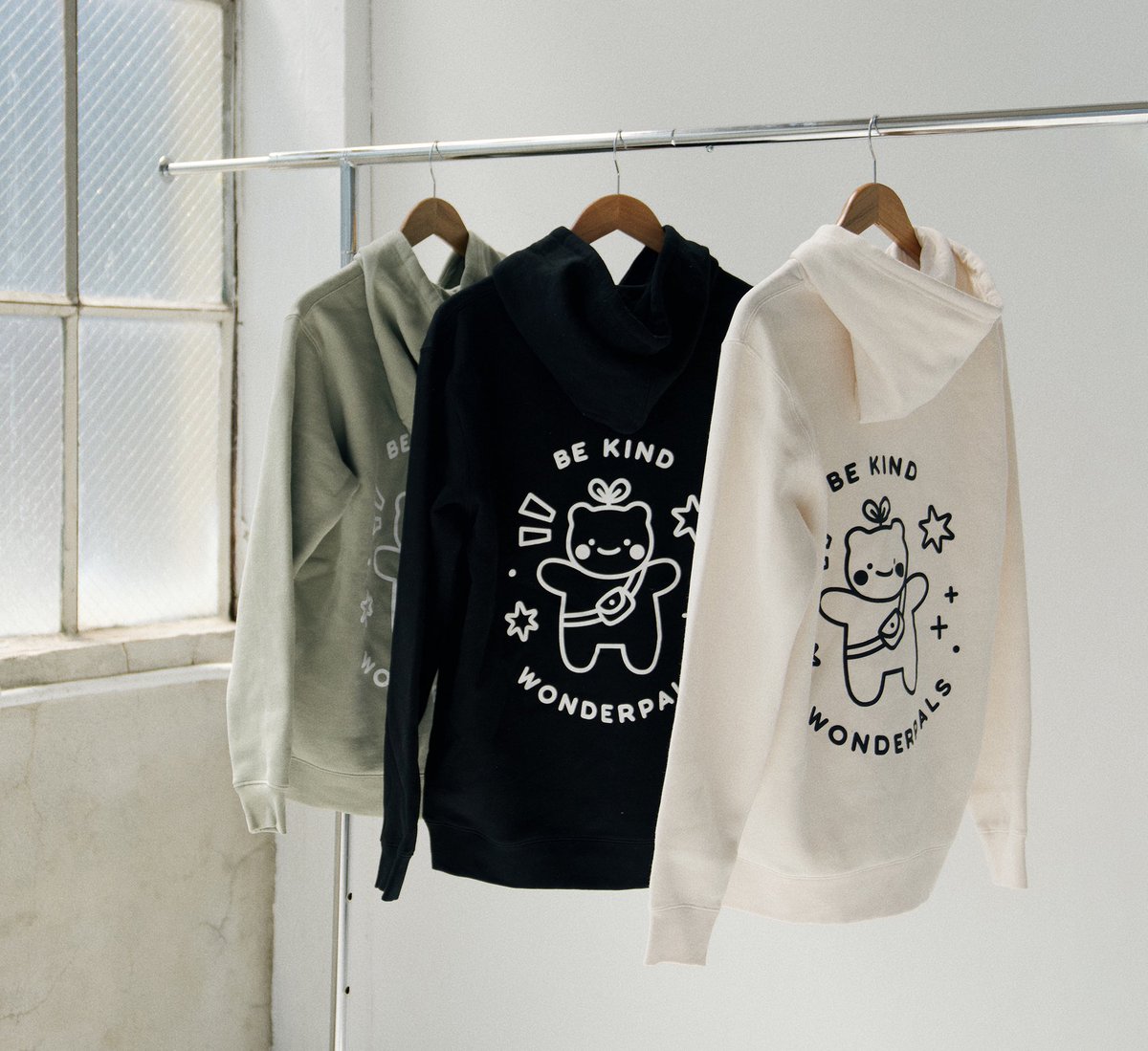JesJohs_'s tweet photo. 🔥24 HOUR GIVEAWAY!!🏆WIN A @WonderPals HOODIE!

To win:

1️⃣ Tell me your favorite thing about @WonderPals and what color hoodie you’d like! 

2️⃣Follow @Johannes_Jes and @WonderPals 

3️⃣Like &amp; RT this post! 

Winner gets a hoodie from the FIRST  drop!!!

#Giveaway #wonderpals https://t.co/MW5uCJglUe