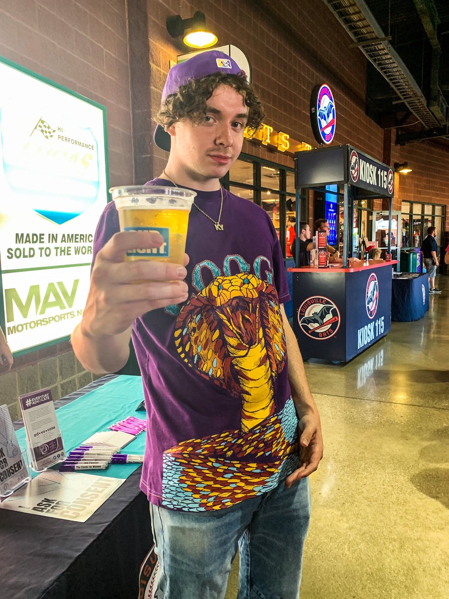 clarashean's tweet photo. we both love $2 beers and minor league baseball https://t.co/X8hcuwyCWF