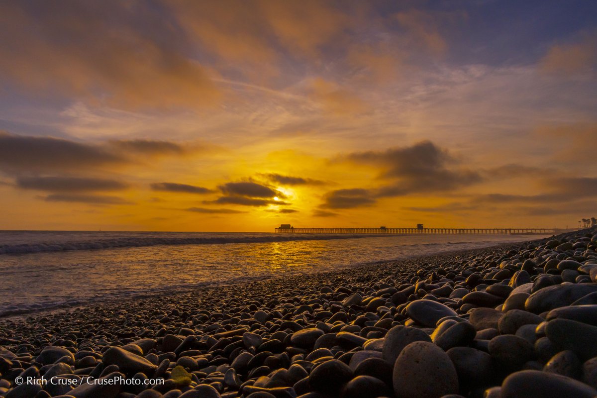 #Oceanside #sunset #CincodMayo. @VisitOceanside @visitsandiego @VisitCA #CAwx #SanDiegoWX #ThePhotoHour #StormHour @NikonUSA #VisitSD