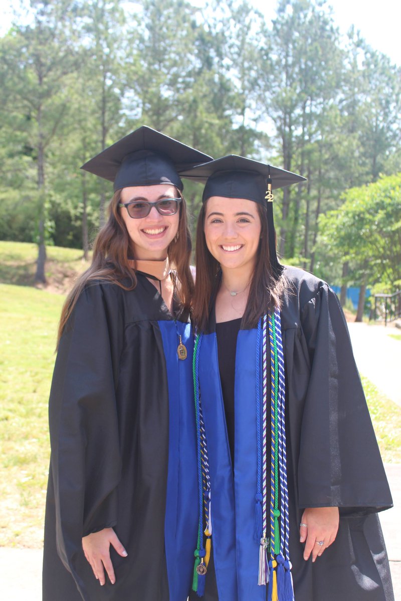 mandyjoyy's tweet photo. Master's ✅

I am so thankful to have been able to be a Shorter Hawk for the past five years! I will miss Rome and my people so much as I leave behind pieces of my heart! Shorter, it has been fun but it's time for me to fly! 

#FlyHawksForever🦅 https://t.co/1IiOliltJ1