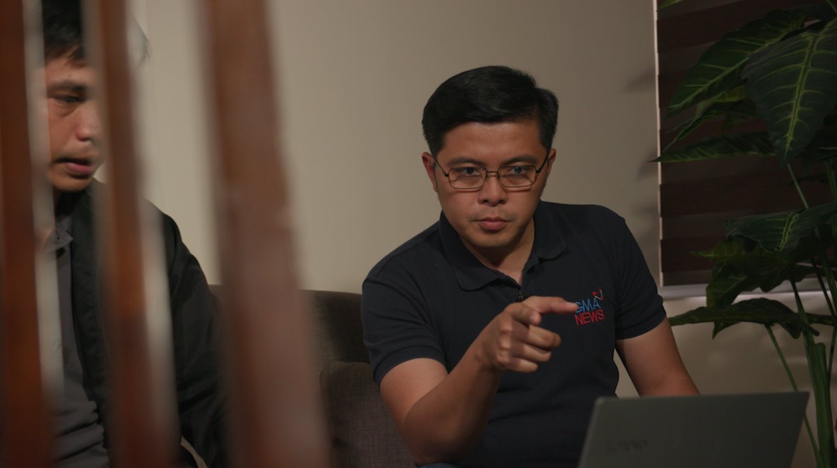 IWitnessGMA's tweet photo. Sa unang 'I-Witness' documentary ni John Consulta, tututukan niya ang kaso ni Rosemary Martell—na misteryosong nawala noong Setyembre 26, 2019.
Abangan ang '14 Minutes: The Search for Rosemary Martell' ngayong Sabado pagkatapos ng 'Daddy's Gurl' sa GMA!
#IWitness #14Minutes https://t.co/7VuGWrasZE