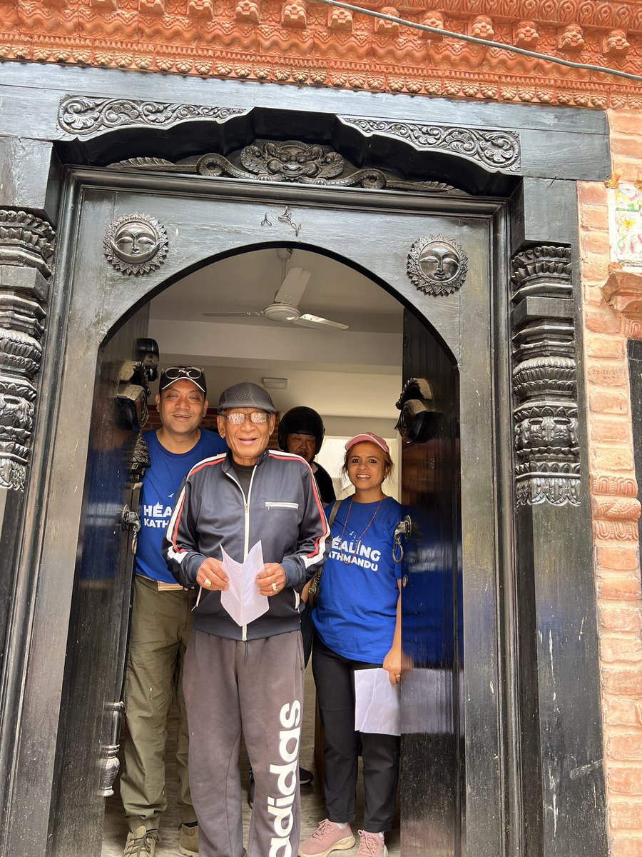 thapa_sushil's tweet photo. #voteforcap 
क्यापमा छाप 
लुटतन्त्र मा लात https://t.co/DBJw1WRYX8