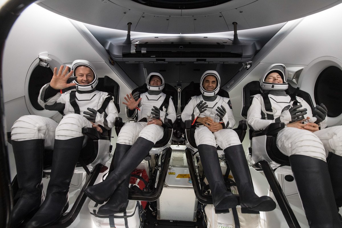 LIVE NOW: Experts from NASA, @ESA and <a href="/SpaceX/">SpaceX</a> are providing updates following this morning's successful #Crew3 splashdown. Join our live news conference at youtu.be/XwHRkjPRUoA.