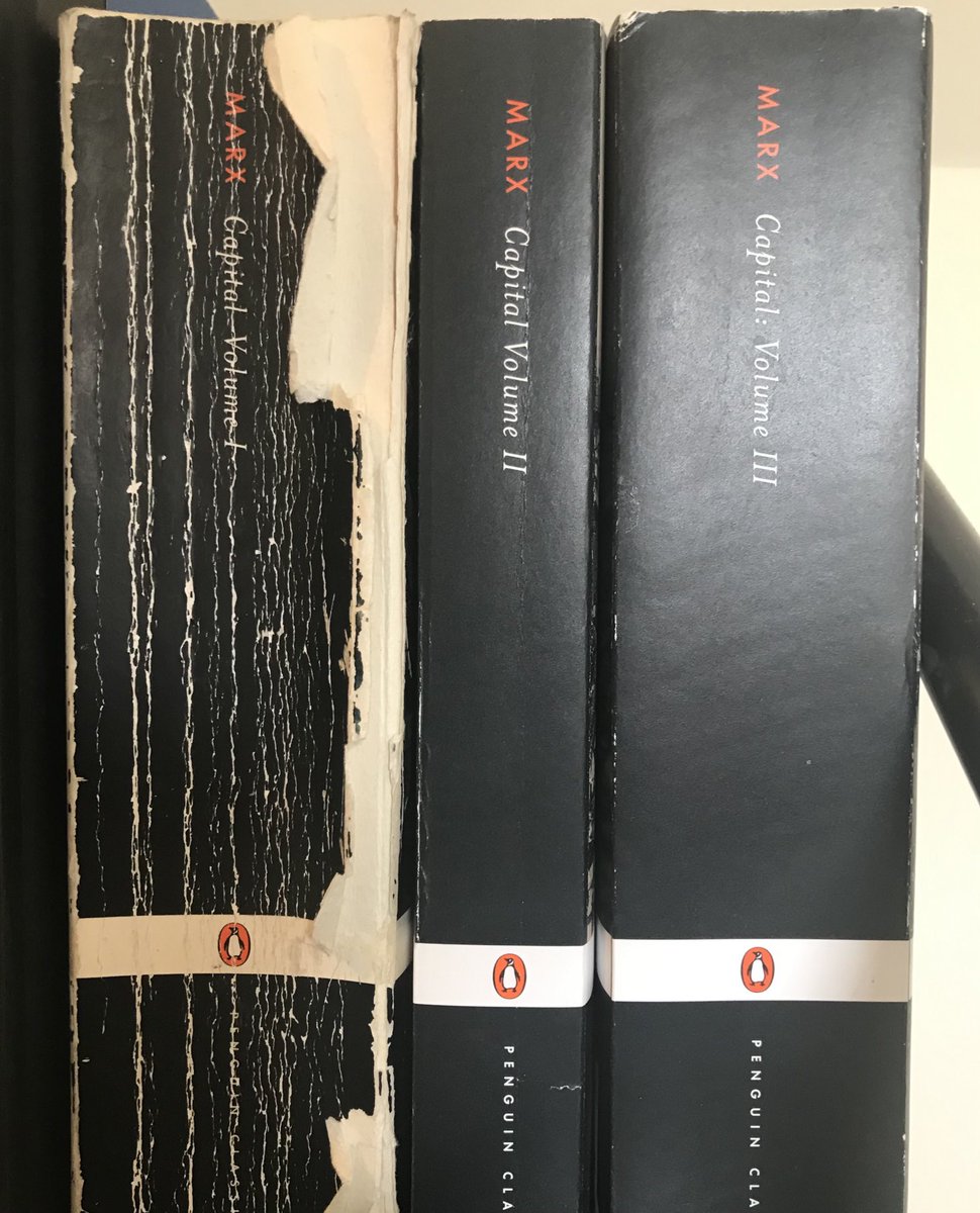 ahmetgire's tweet photo. Ayıptır ya, adam uğraşmış 3 cilt yazmış, şu geri kalan iki cildi de okuyalım bi zahmet. #marx204 https://t.co/ib4dIW8LTV