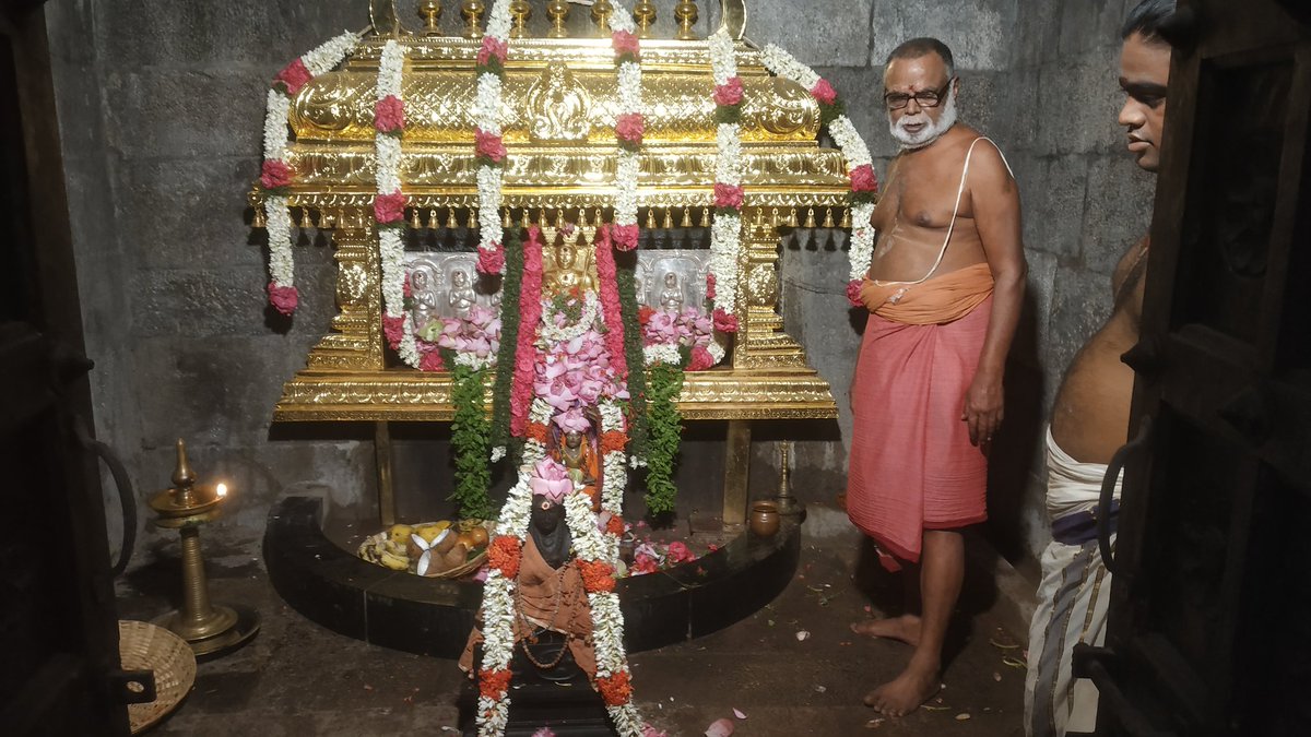 Gopalee67's tweet image. 2530th #SankaraJayanthi utsavam celebrated at @KanchiMatham today. Got the soubhagyam for reading the Sankara avatara ghatta in Mahaperiyava &amp;amp;Puduperiyava Adhishthanam. 
Also asked to make a short speech on Acharya&apos;s avataravaibhavam&amp;amp;mission accomplished within 32yrs of lifetime