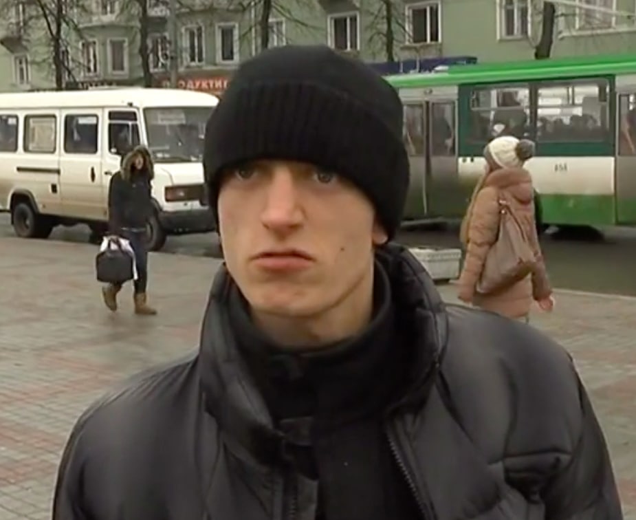 Novynaach's tweet photo. "Чоткий паца з Рівного", який є автором мемної фрази "Це мерзость", воює у складі 68-ї єгерської бригади ЗСУ на Донецькому напрямку https://t.co/ievS9ofiv1