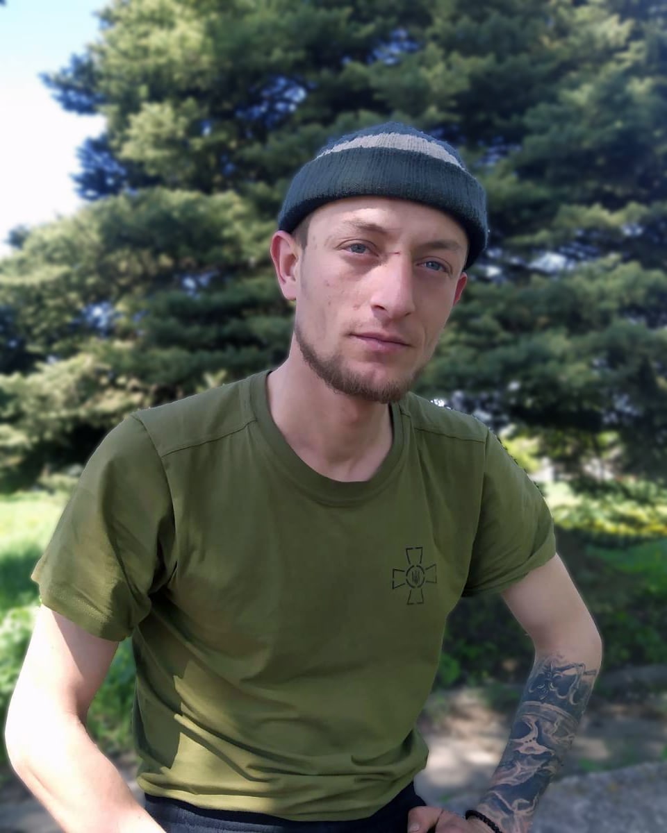 Novynaach's tweet photo. "Чоткий паца з Рівного", який є автором мемної фрази "Це мерзость", воює у складі 68-ї єгерської бригади ЗСУ на Донецькому напрямку https://t.co/ievS9ofiv1