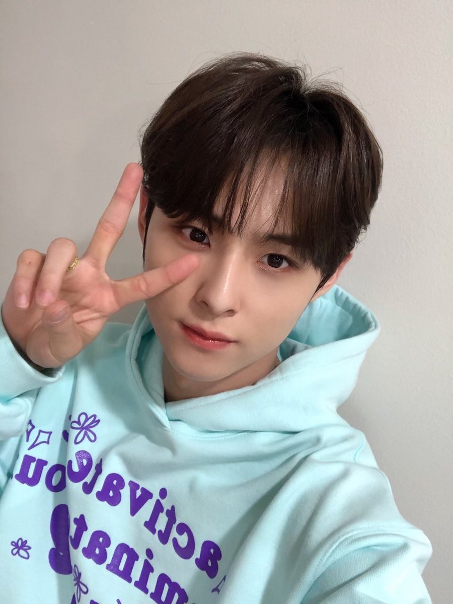 dkz_dy's tweet photo. #민규 #MINGYU
저랑 심플리에 사랑도둑 보러갈래요?☺️ https://t.co/mq7f41MUrQ