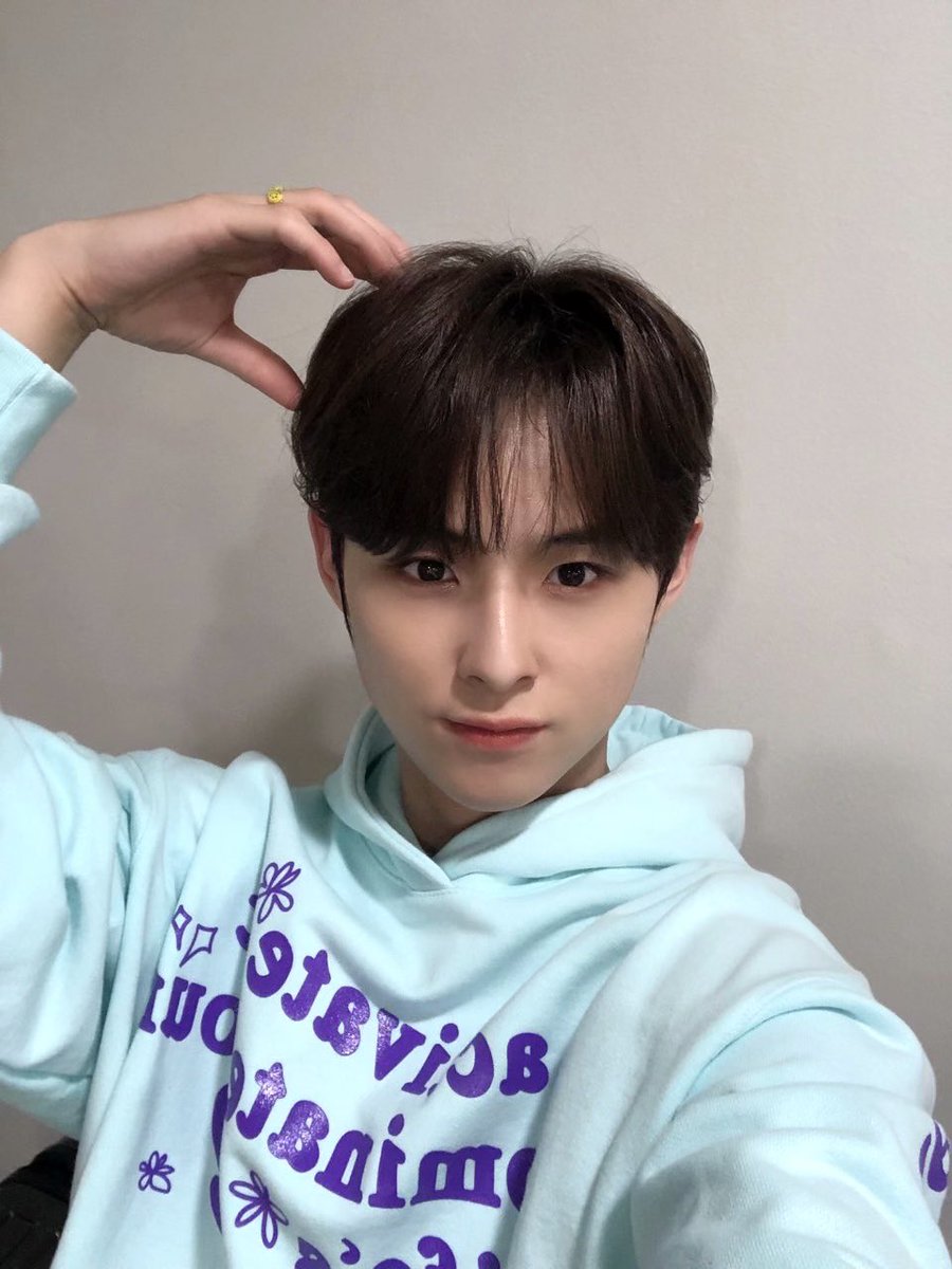dkz_dy's tweet photo. #민규 #MINGYU
저랑 심플리에 사랑도둑 보러갈래요?☺️ https://t.co/mq7f41MUrQ