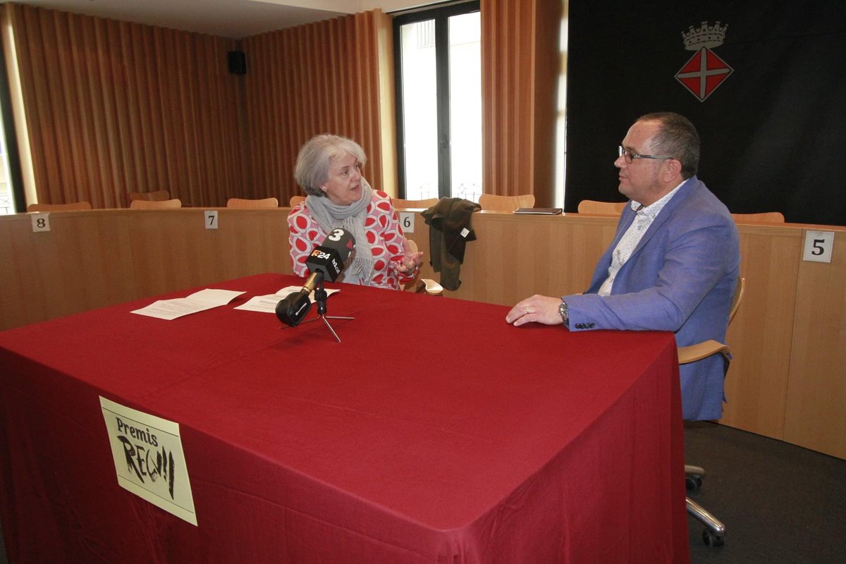 Blanes_cat's tweet photo. Notícia: La presidenta del Jurat dels #PremisRecvll #Blanes, @MariaMerceRoca nova degana de la #InstitucióLletresCatalanes (ILC) La ILC és una entitat autònoma de @cultura_cat creada pel @parlamentcat el 1987
https://t.co/XGcrj9BD6n
#literatura
#escriptora
#cultura
#llengua https://t.co/ycLZM0eT2e