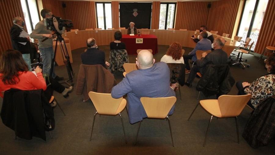 Blanes_cat's tweet photo. Notícia: La presidenta del Jurat dels #PremisRecvll #Blanes, @MariaMerceRoca nova degana de la #InstitucióLletresCatalanes (ILC) La ILC és una entitat autònoma de @cultura_cat creada pel @parlamentcat el 1987
https://t.co/XGcrj9BD6n
#literatura
#escriptora
#cultura
#llengua https://t.co/ycLZM0eT2e