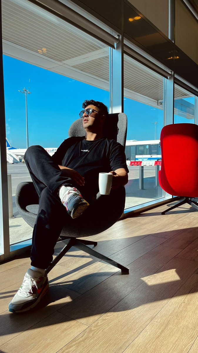 ✈️✈️