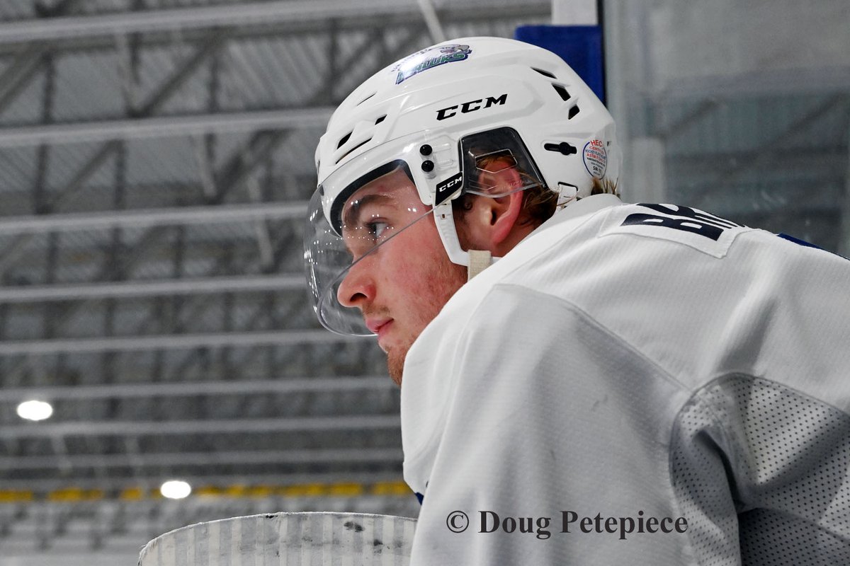 <a href="/hawkesburyhawks/">Hawkesbury Hawks</a> <a href="/OttawaJrSens/">Ottawa Jr. Senators</a> <a href="/TheCCHL/">The CCHL</a>