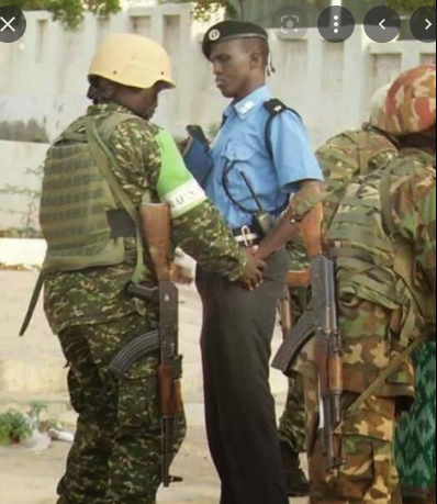 abdisalamisma1's tweet photo. Mudanayaal #Somalia meel fog baa laga keenay ee yaan dib loo celin.@M_farmaajo @HassanSMohamud @HESharifShAhmed @HassanAKhaire @AAbdishakur @Badbaado_Qaran @AHGuled @DahirMGelle @AliMGedi @Sadia_hajji @Timacadde_ @AbdulnuurSheikh @FawziaYusufAdam  @AbdinasirAM @SaidAbdullahiDe https://t.co/GCkLF4vyEM