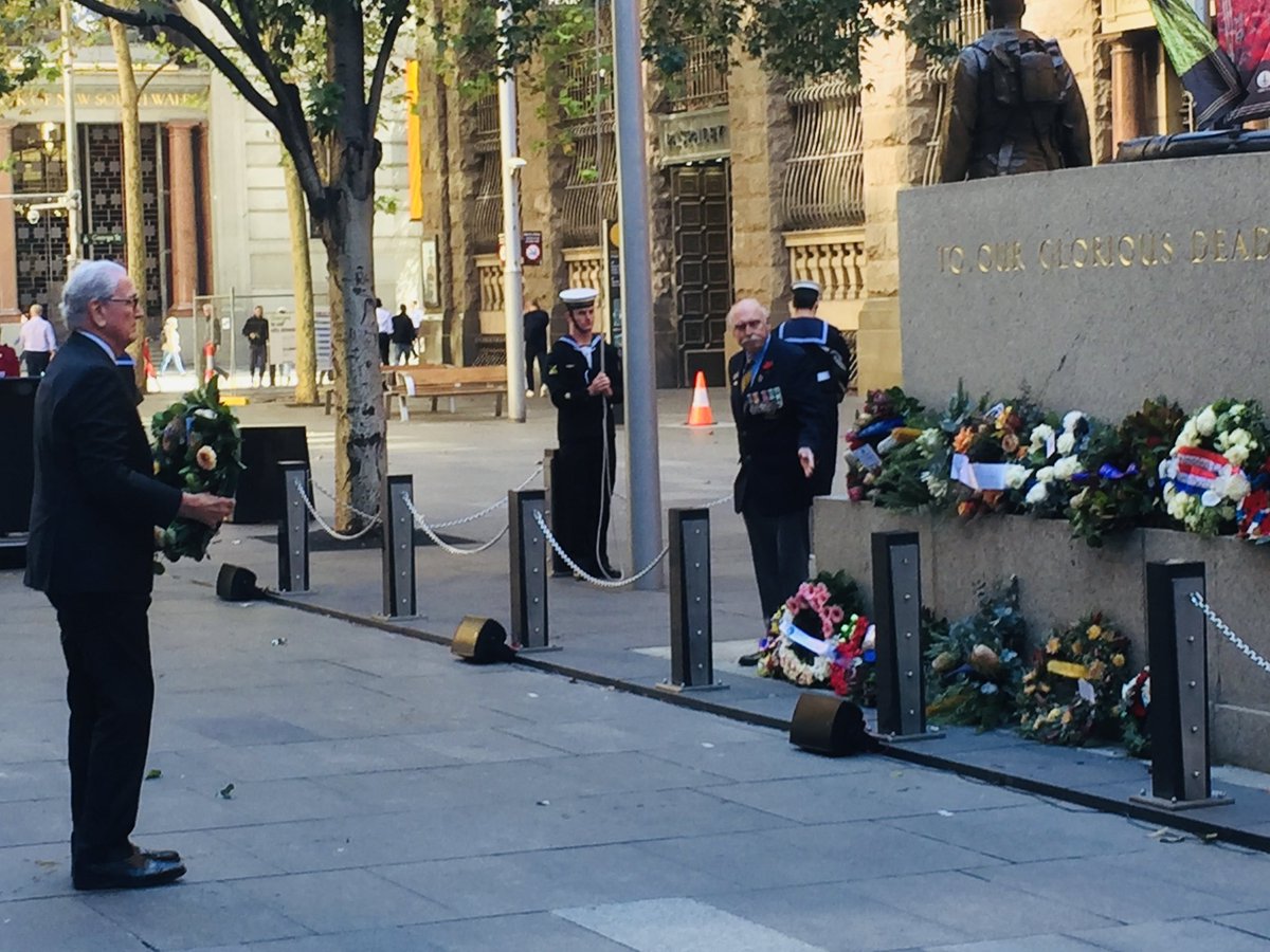USwithAUS's tweet image. Founding member, @MikeSchoettler, of our new Australian American Association (AAA) - Sydney Division, laid a wreath at Martin Place on behalf of the AAA at the Naval Association of Australia’s commemoration service for the Battles of #JavaSea and #CoralSea.