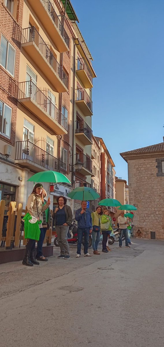 AcaciaTeruel's tweet photo. Por un Centro Histórico más verde. Concentración del jueves 5 de mayo. Plaza de la Marquesa #AyuntamientoTeruel #EmmaBuj https://t.co/UNnoyuTW4w