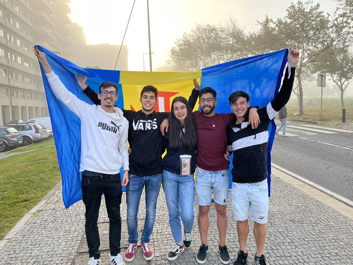 💙💛