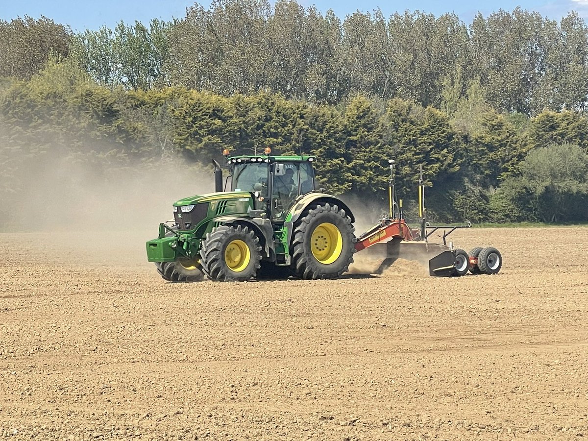 ams_contracting's tweet image. Some land Leveling to control surface water flows #landleveling #drainage l#