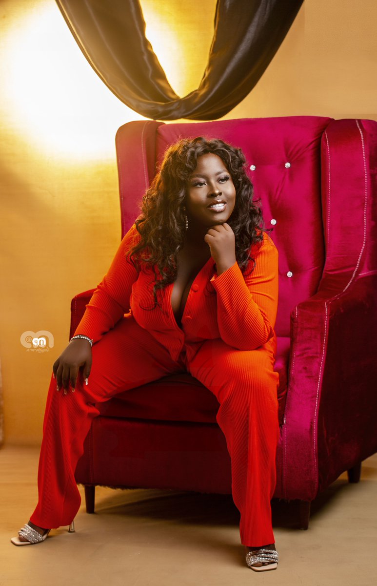Veggies_delight's tweet photo. It’s my birthday today.

Say a prayer for sincere happiness.

It’s been 27years of abundant blessings.

Pc: @AdebisiPascal 
Makeup and styling: @ivoryice my absolute best.
Orange 2pcs: my amazing @Maureenstores_ 
White dress: @i_am_dhekeh 
Flower dress and shoe: @miellabakery_s https://t.co/phXuSrRGZY