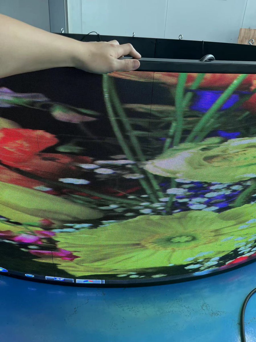 Ledsentech's tweet image. ✔ Indoor P1.8-P2-P2.5-P3 indoor advertising column led display! 
✔ Nationstar/Kinglight lamp
✔1920-3840hz refresh rate! 
Inquires questions, pls contact: Ledsen@ledsentech.com 
#finepitchledscreen #finepitchleddisplay #finepitchledwall #finepitchleddisplaymodule #audiovisual