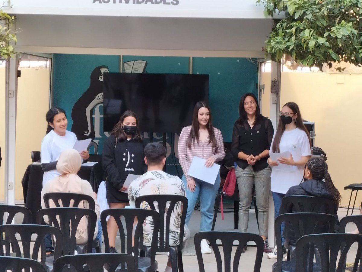 IAlhadra's tweet photo. Talleres de estimulación de memoria y técnicas guía organizado por el departamento de Servicios Socioculturales y a la Comunidad para la Feria Aula de Almería 2022. Enhorabuena,  gran éxito! @EducaAnd @ualmeria @aytoalm @Cajamar @dipalme_almeria #feriaaulaalmeria2022 https://t.co/vuq1Gvt69m