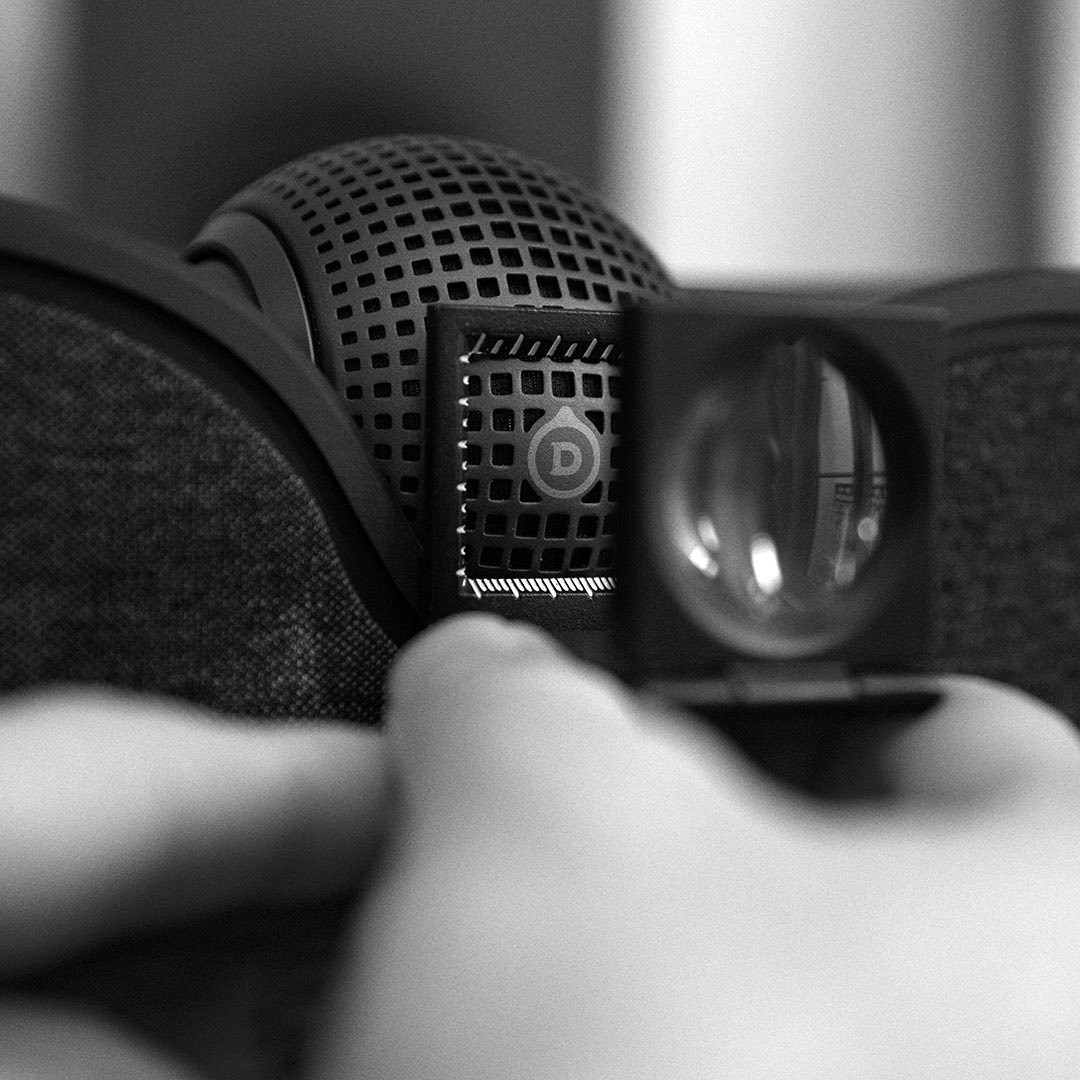 DEVIALET's tweet photo. Harmony is a feeling. It begins right here.
Listening doesn’t stop with what’s audible. That’s why we rely on expertly trained eyes and hands to examine every speck of sound—in bespoke. Give your senses the attention they deserve.
#Devialet #TheIrreplaceable https://t.co/fvhOVlAGcN