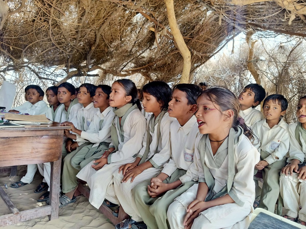 TharEduAlliance's tweet photo. The team of Thar Education Alliance visited  Bushara Model Primary School Bansidhar ji dhani, this school is running with the support of philanthropist.
#LetsEducateThar https://t.co/TD7HF0DFiI