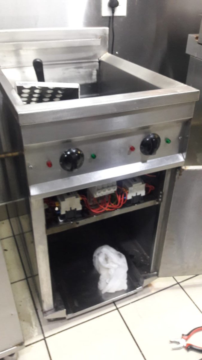 das_electrics's tweet photo. Installations, maintenance and repairs in Bloemfontein 

#absasmallbizfriday https://t.co/8Dzyt5Xv1z