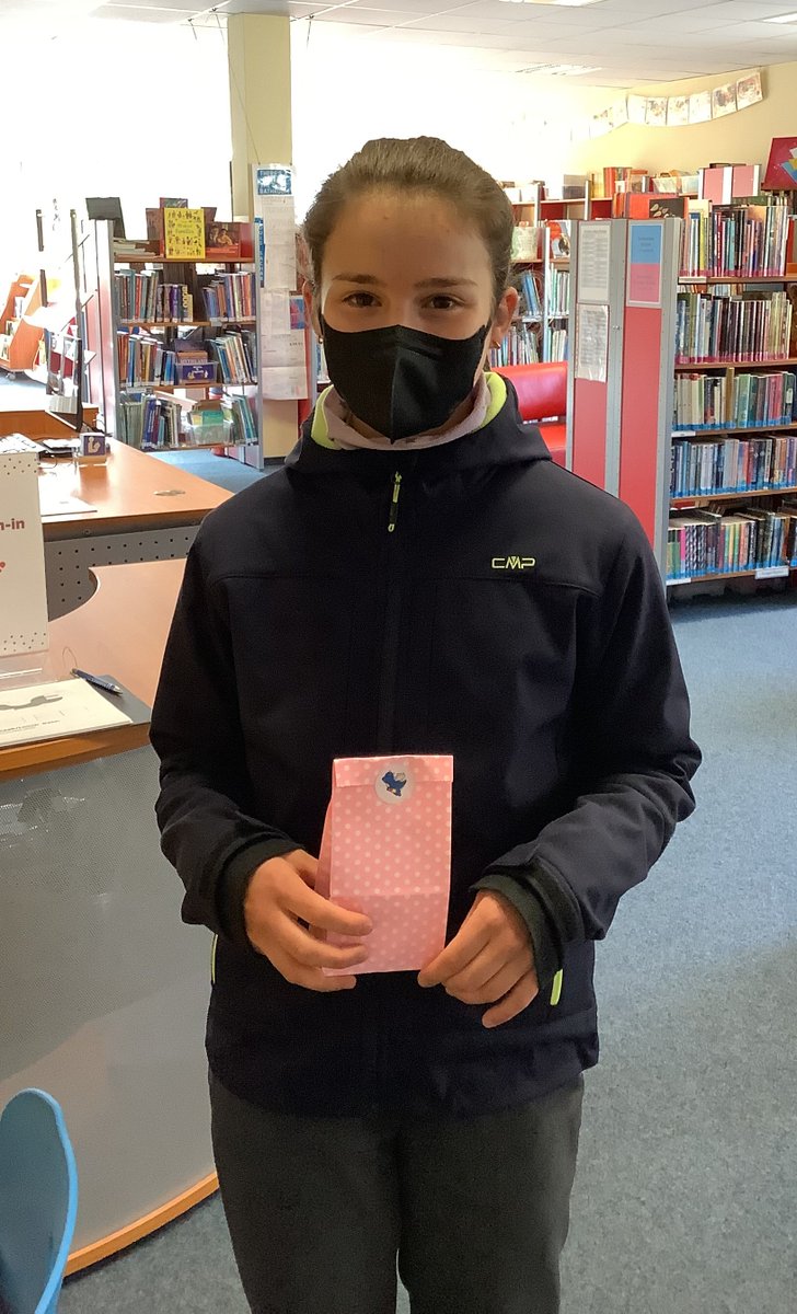 Yes, we do Golden Tickets for Secondary pupils too! Congratulations to our Y7 pupil who enjoyed My Story: War Nurse by <a href="/suereidauthor/">Sue Reid</a>. 5 out of 5 ⭐, and the words she thinks best describe the book are dedication and heroism. <a href="/scholasticuk/">Scholastic UK</a> #schoollibrary