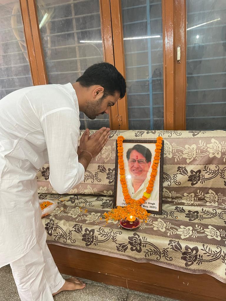 BhanuRLD's tweet photo. #देहरादून 
भूतपूर्व केन्द्रीय मंत्री श्रद्धेय चौधरी अजित सिंह जी की प्रथम पुण्यतिथि पर भावभीनी श्रद्धांजलि 🙏

#ChaudharyAjitSingh
@jayantrld @RLDparty @RLD_IT https://t.co/NWheEfRTi6