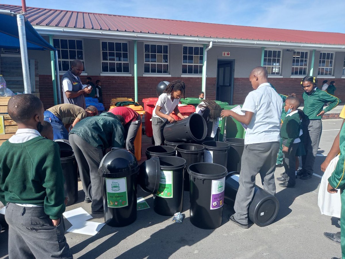 gtp_the's tweet photo. We're incredibly proud of our new Zero Waste Warriors at Elnor Primary School who have joined our Zero Waste Schools Project! This incredible group of young people will be helping us make a positive impact on the environment.

#myGTP #zerowasteschools https://t.co/T1OeixioTl