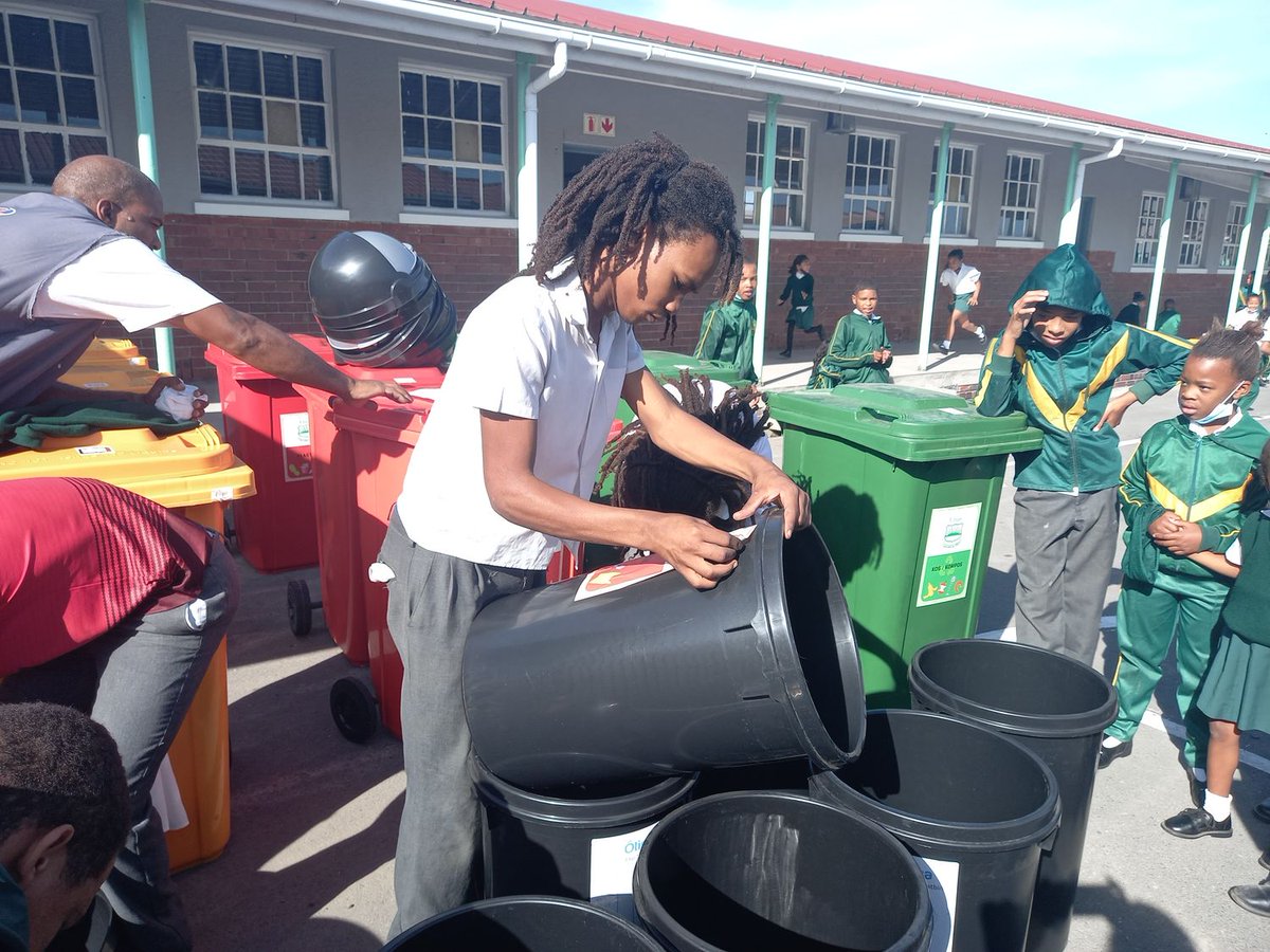 gtp_the's tweet photo. We're incredibly proud of our new Zero Waste Warriors at Elnor Primary School who have joined our Zero Waste Schools Project! This incredible group of young people will be helping us make a positive impact on the environment.

#myGTP #zerowasteschools https://t.co/T1OeixioTl