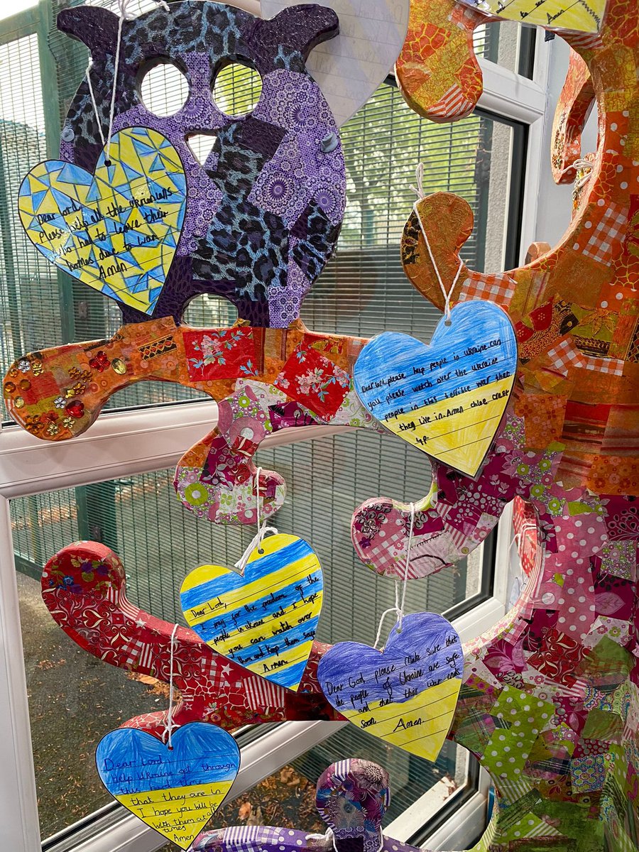 StAnnsRainhill's tweet photo. Next time you are in our school entrance, take a minute to read the beautiful prayers on the prayer tree written by the children. So thoughtful and powerful.
#Ukraine #PrayerTree #SpontaneousPrayers #RightsoftheChild #Unicef @the3saints @NW_LP https://t.co/XYq6vhwMNL
