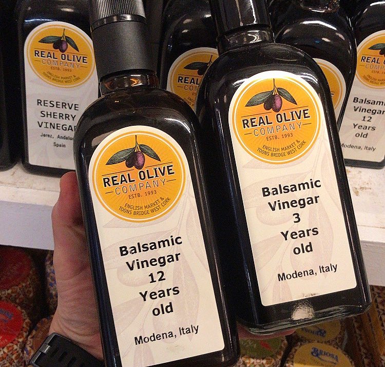 Summer salads with nothing more than a drizzle of these delights ✨

Have you tried these @therealolivecompany aged balsamic vinegars? You can choose from a 3yr or 12yr aged bottle to drizzle over your salads, meat or simply a ball of fresh mozzarella 🤌🏼🌿 

#agedvinegar