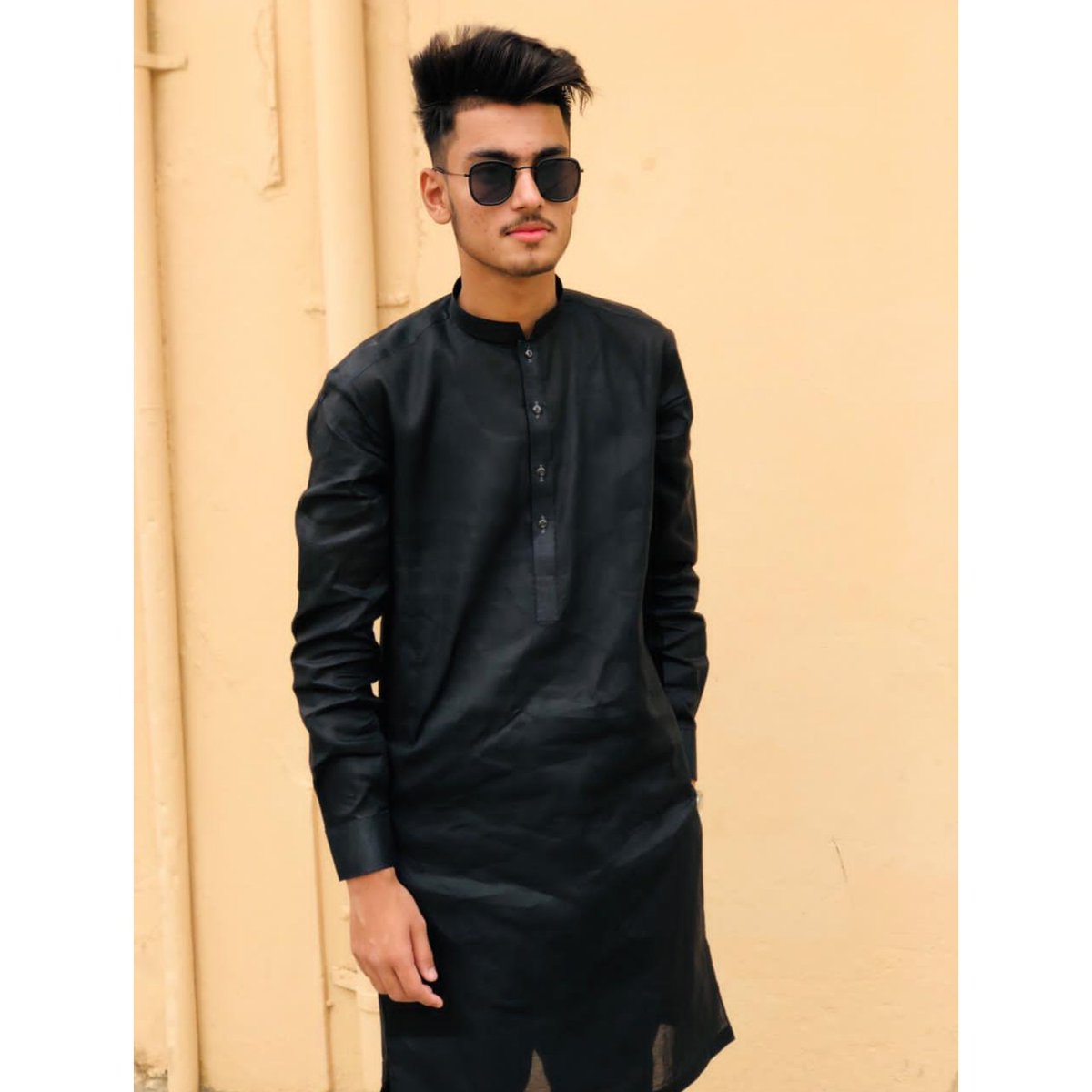 saadbu7's tweet photo. #NewProfilePic https://t.co/PffFtPnnyM