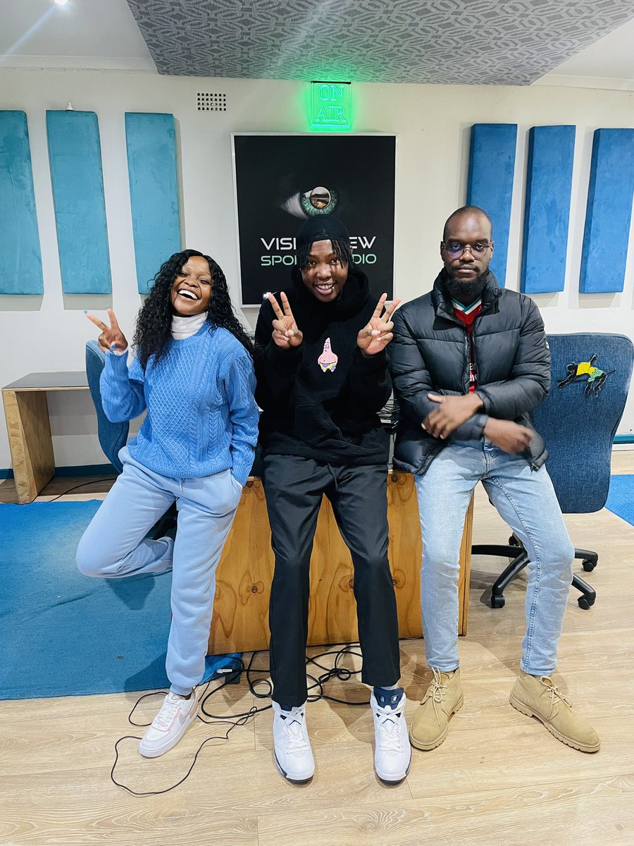 VisionView_SR's tweet photo. #SportsDaily|
S/O to @rickytylershow for hanging out with @TanakaMhundwa_ and @IItumeleng_B on #SportsDaily this morning! Look out for his upcoming project titled โHappy to be aliveโ ๐ถ๐ปโจ #BuzzCastFridays #SportsDaily #H2BA https://t.co/YWfliYYzMf