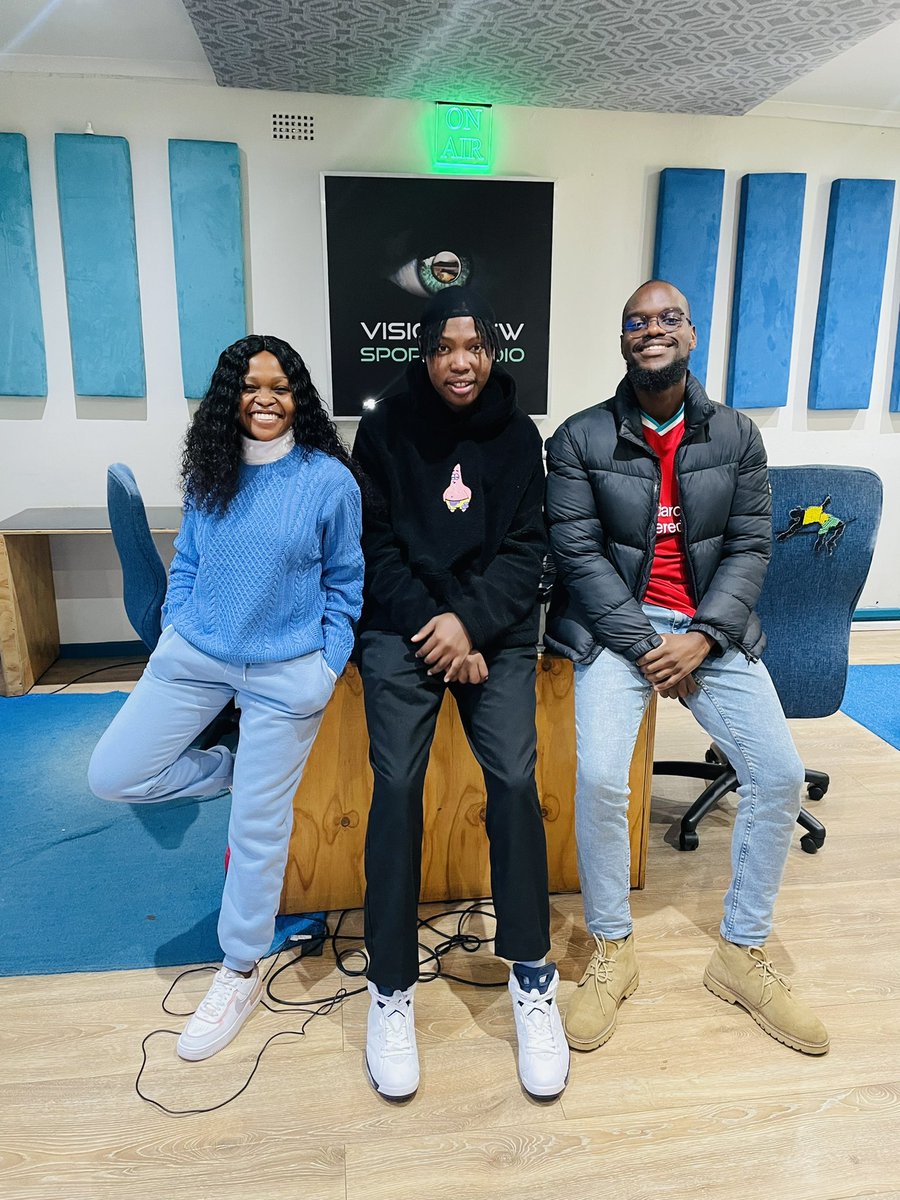 VisionView_SR's tweet photo. #SportsDaily|
S/O to @rickytylershow for hanging out with @TanakaMhundwa_ and @IItumeleng_B on #SportsDaily this morning! Look out for his upcoming project titled โHappy to be aliveโ ๐ถ๐ปโจ #BuzzCastFridays #SportsDaily #H2BA https://t.co/YWfliYYzMf